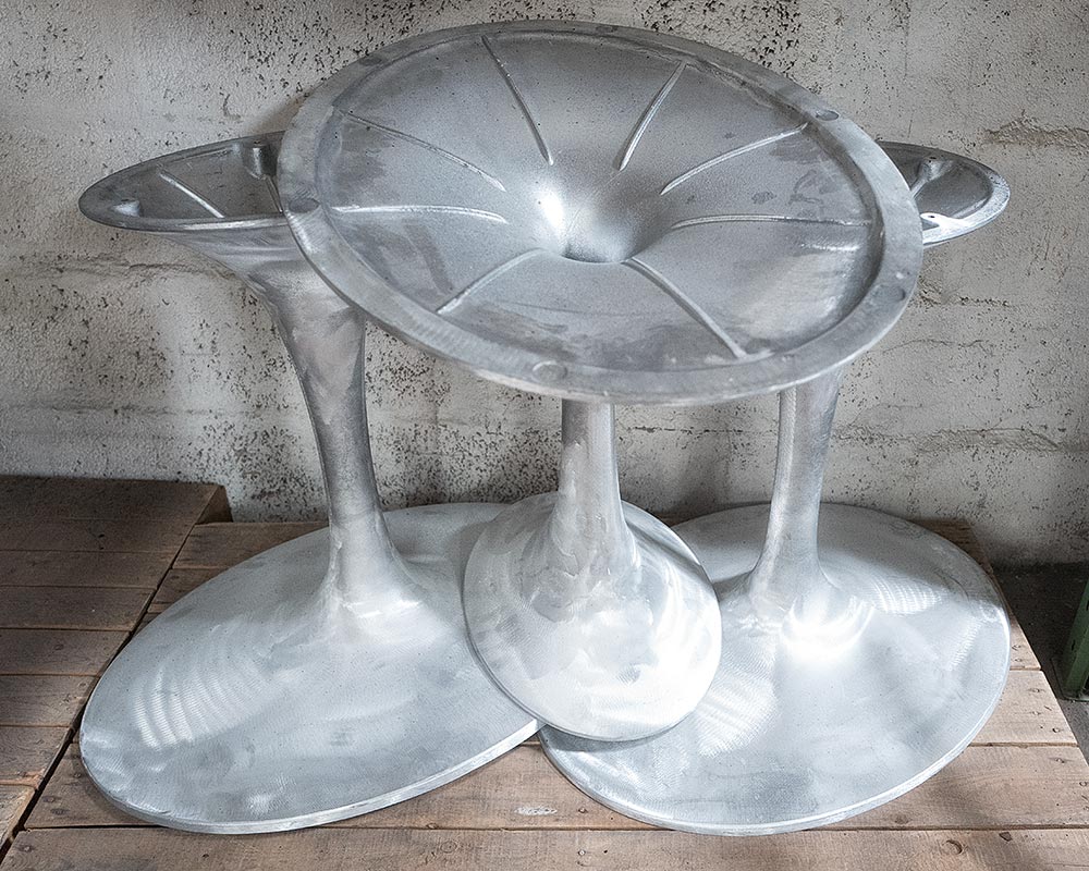 Eero Saarinen Tulip Table A Steelform Design Classic